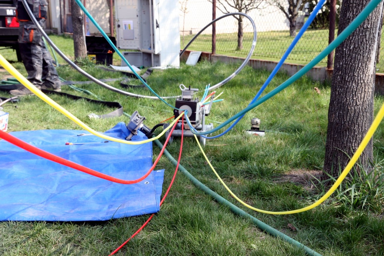 Fotoreportáž: Jak se zafukuje optika do DSLAM