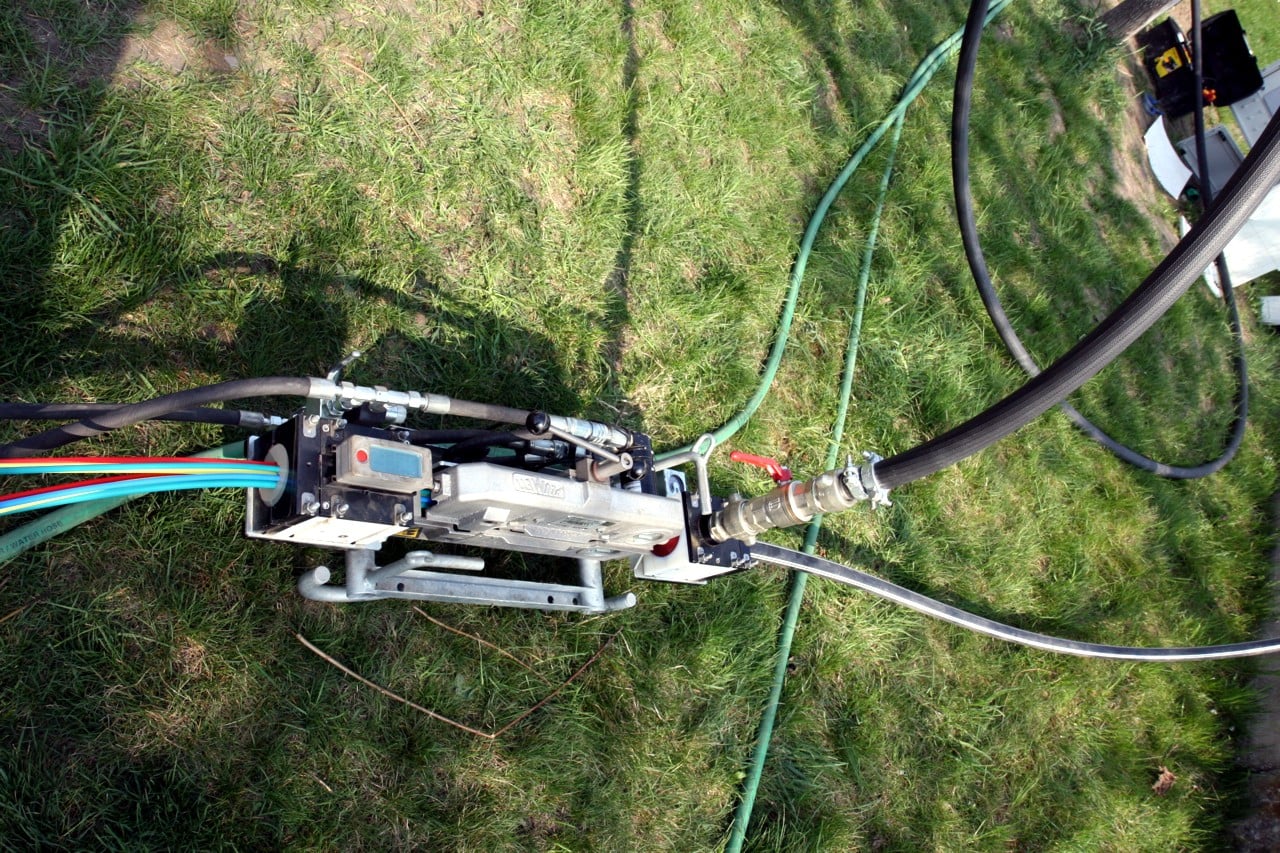 Fotoreportáž: Jak se zafukuje optika do DSLAM