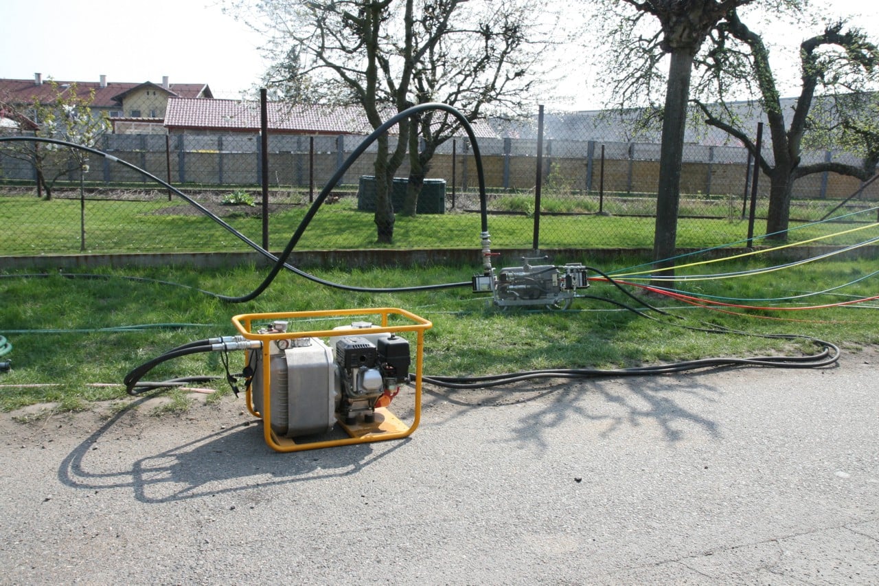 Fotoreportáž: Jak se zafukuje optika do DSLAM