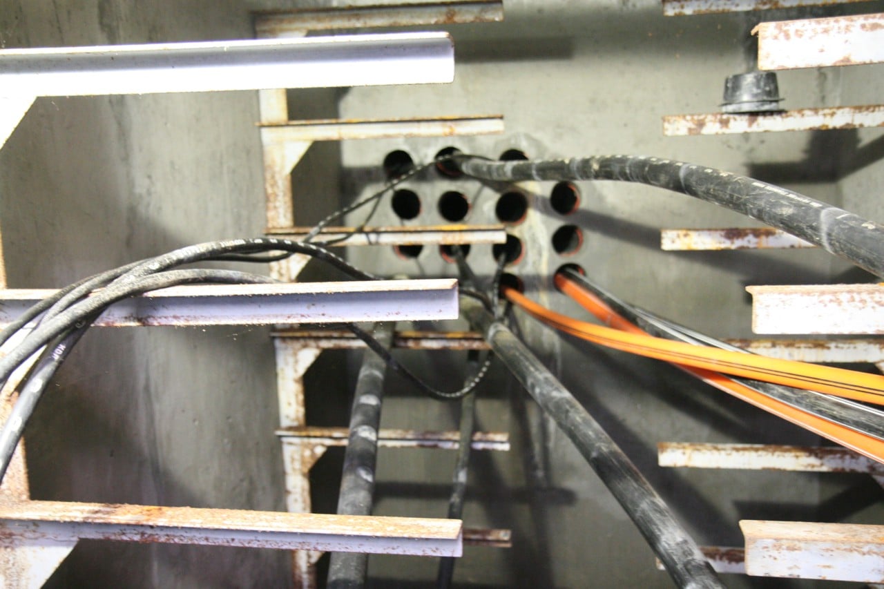 Fotoreportáž: Jak se zafukuje optika do DSLAM