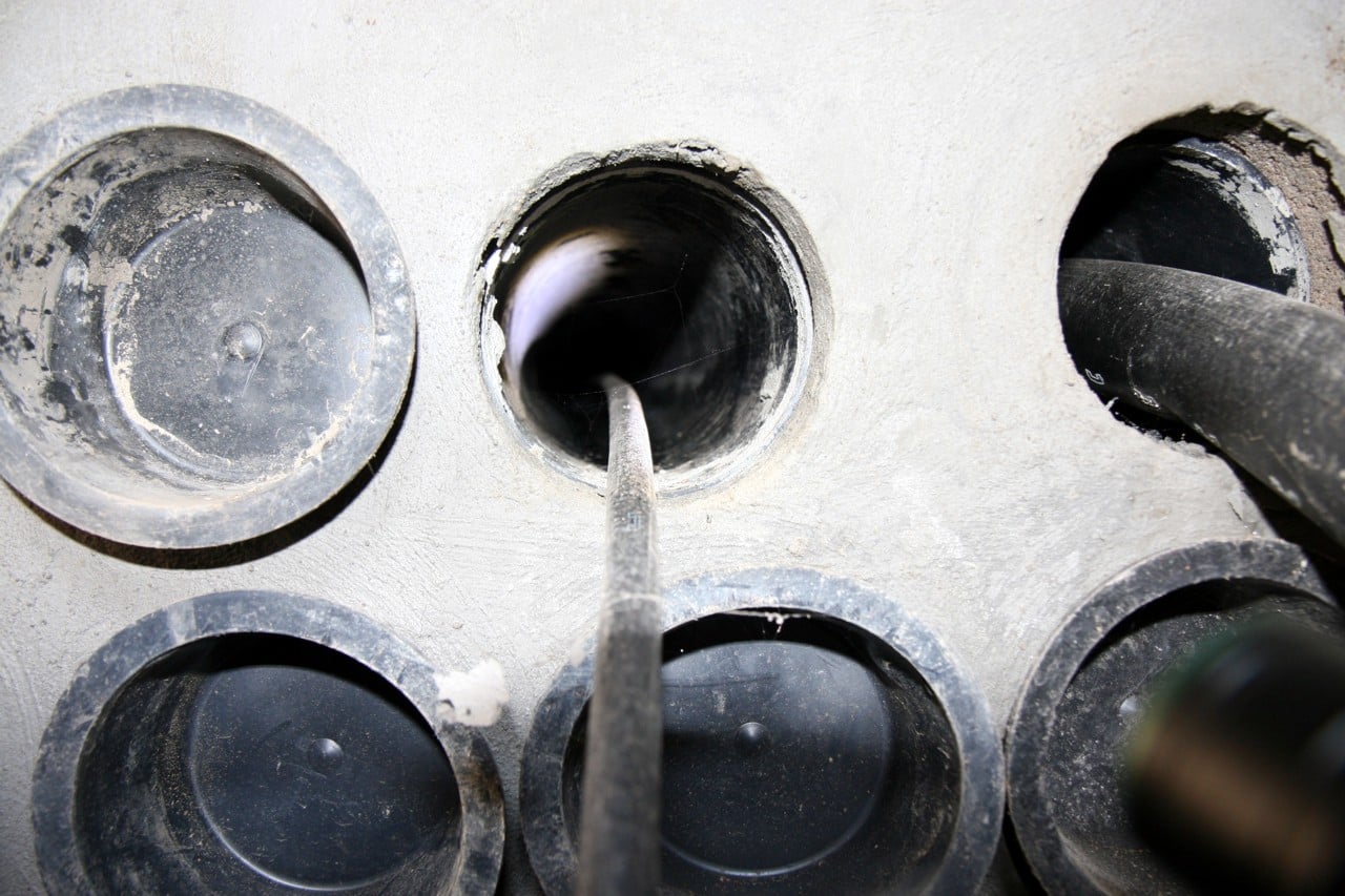 Fotoreportáž: Jak se zafukuje optika do DSLAM