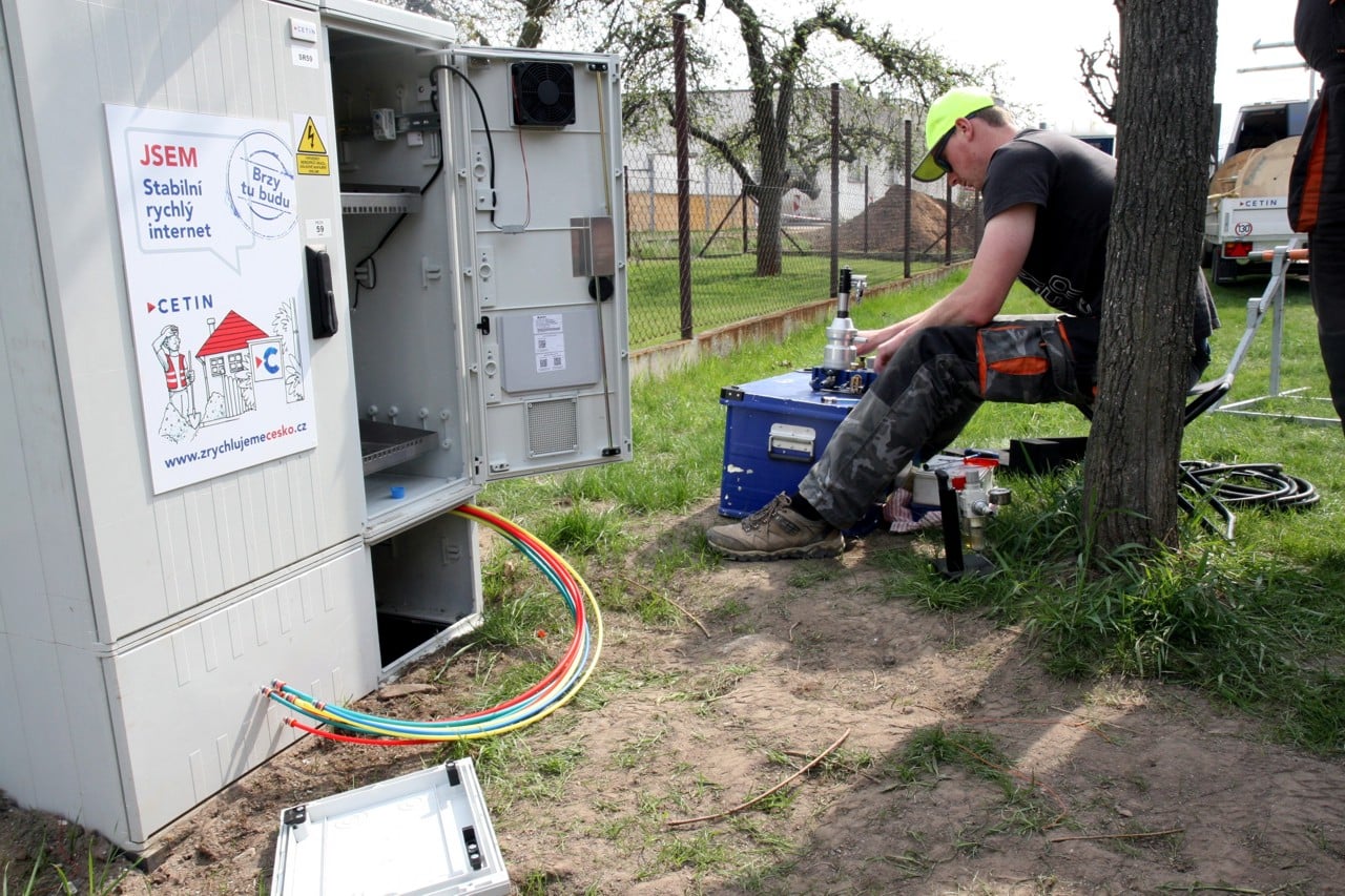 Mikrotrubičkový systém máme zafouknutý, můžeme přejít na samotnou optiku.