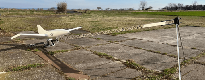 Dron A25 Bivoj s katapultem