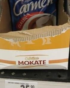 Na regálové etiketě (prodávající Ahold a Tesco) bylo chybně uvedeno, že se jedná o smetanu do kávy, přestože nešlo o smetanu