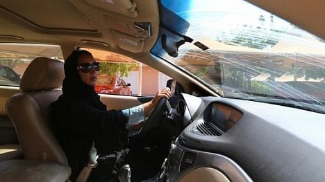 Náhledový obrázek - Průlom v Saúdské Arábii: ženy by mohly brzy řídit