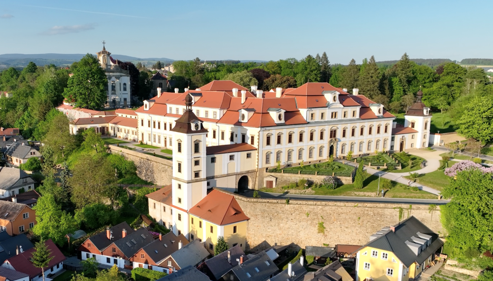 Podívejte se na Kolowratský zámek v Rychnově nad Kněžnou