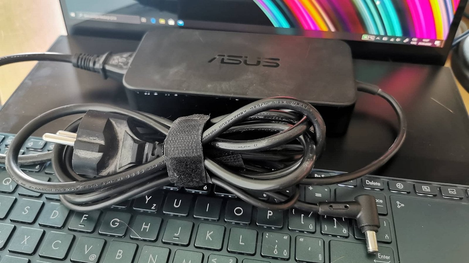 Asus ZenBook Pro Duo recenze26