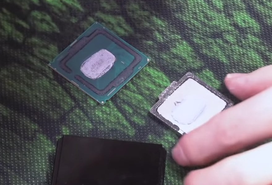 Delid Core i5-9400F (Zdroj: 눈쟁이, Youtube)