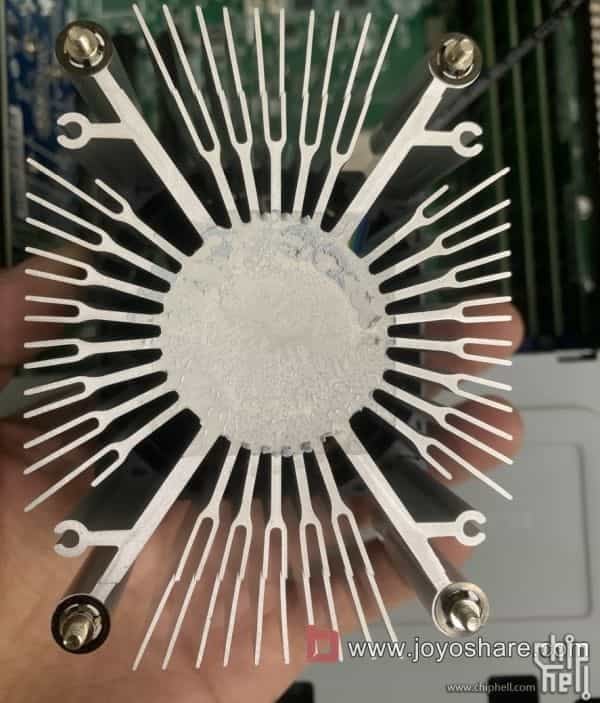 Hygon Workstation (Zdroj: Chiphell)