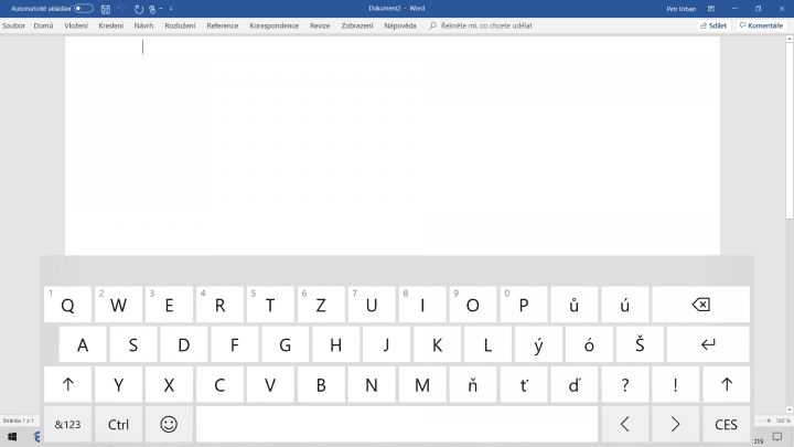 Softwarová klávesnice ve Windows 10 využívá technologii Swiftkey, kterou Microsoft v roce 2016 koupil