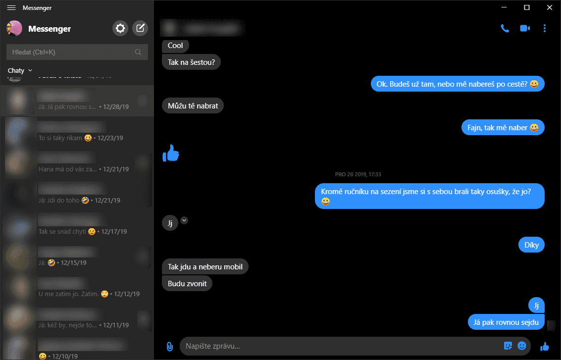 Nový Messenger pro Windows zhruba odpovídá webové verzi, nabízí ale tmavý režim zobrazení