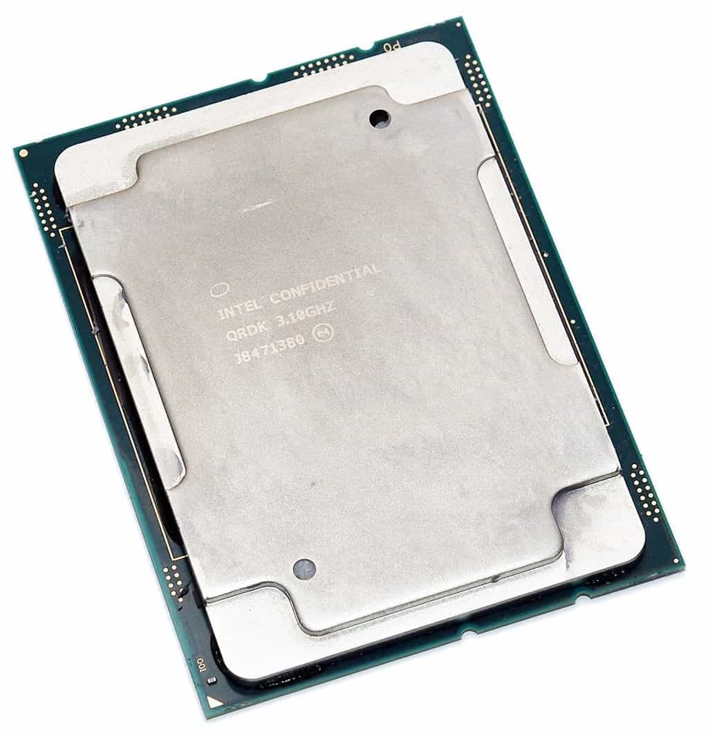 Intel Xeon W-3175X, kvalifikační vzorek z recenzí (Zdroj: HotHardware)