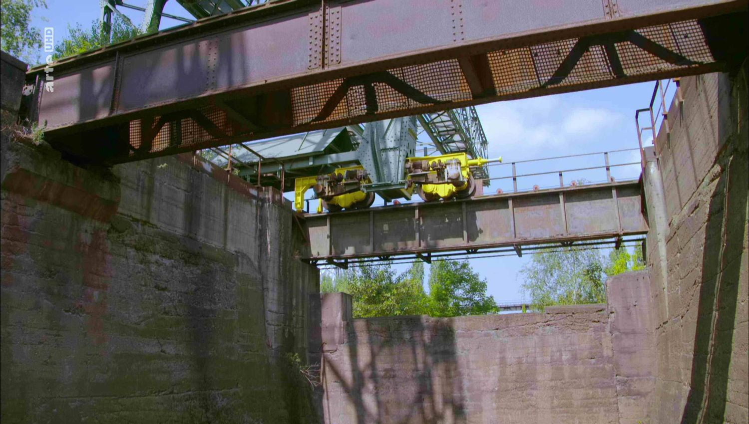 Nové satelitní FTA kanály 37. týden roku 2018