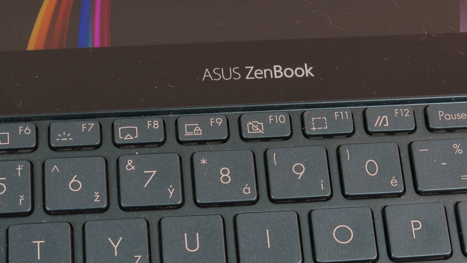 Asus ZenBook Pro Duo recenze11