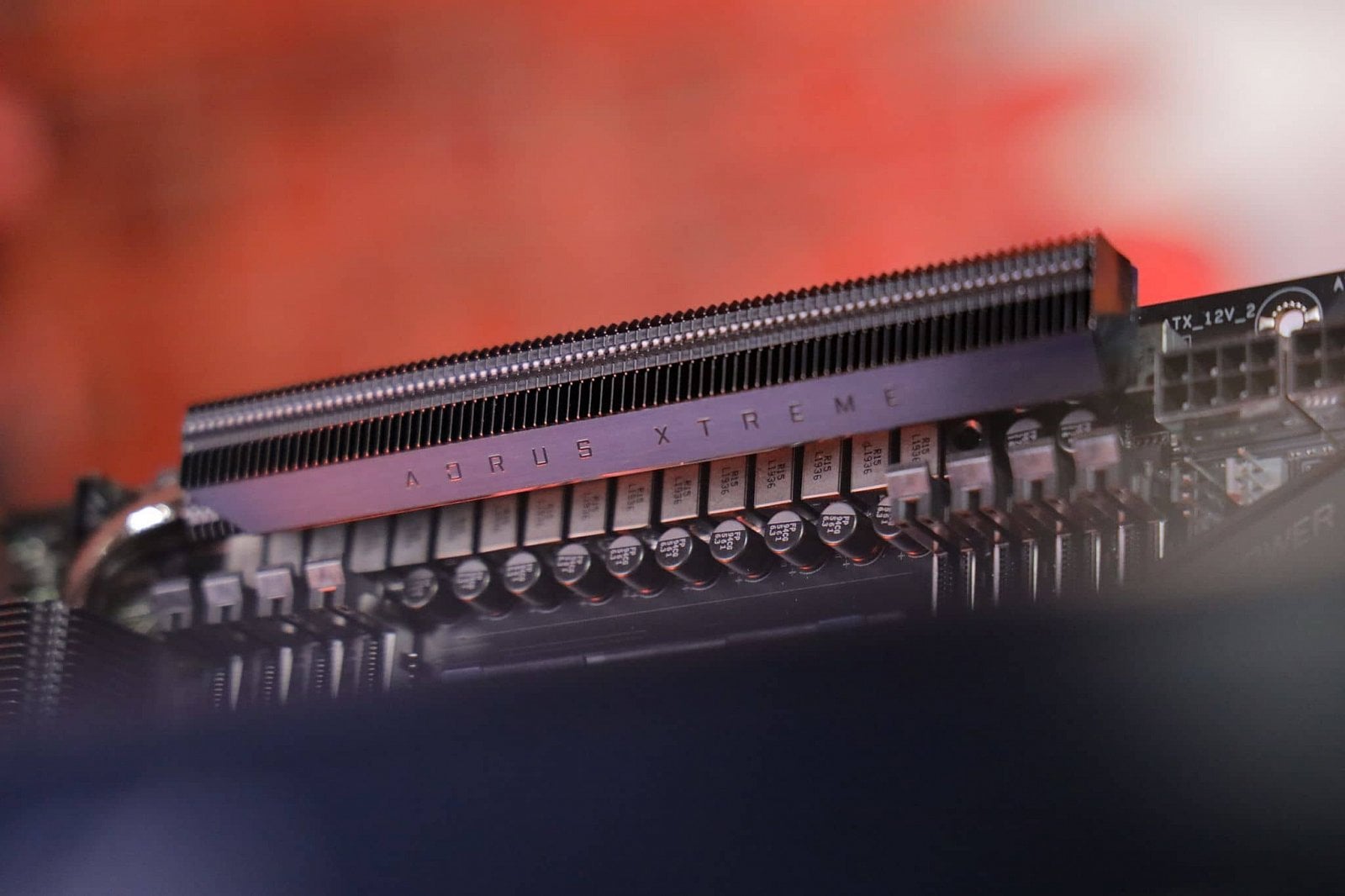 Deska platformy AMD TRX40 od Gigabyte Aorus 01