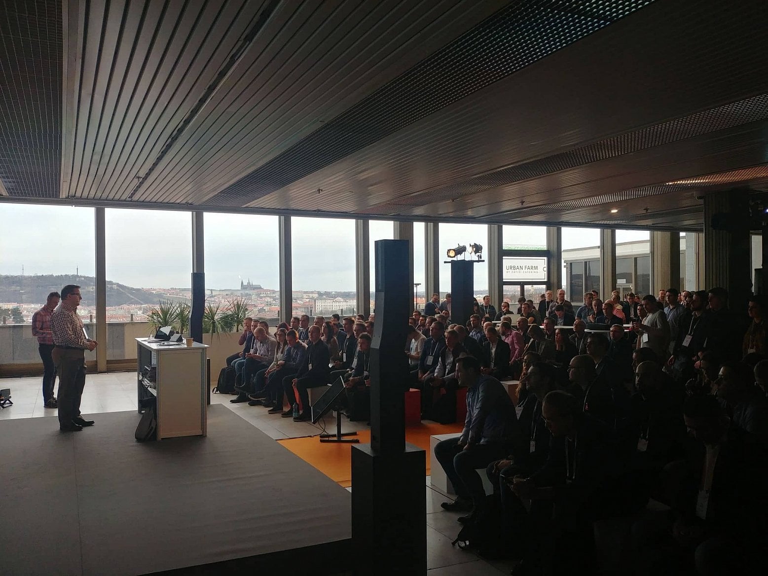 Představení rodiny Surface publikum zaujalo