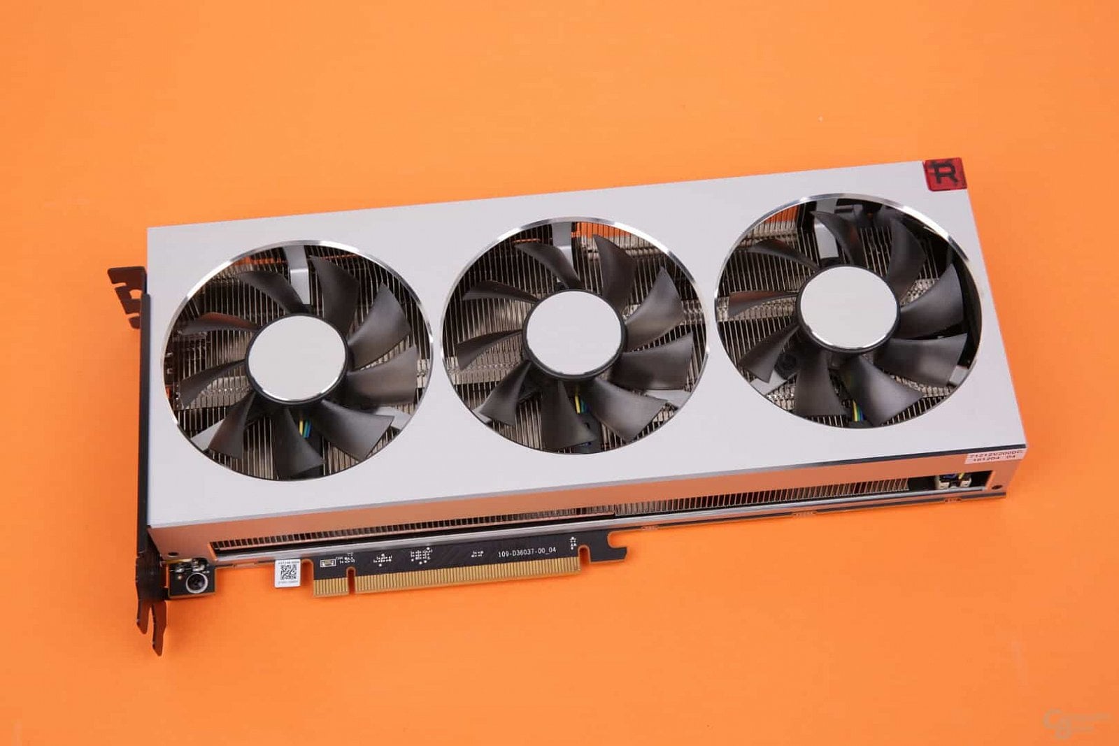 AMD Radeon VII (Zdroj: ComputerBase)