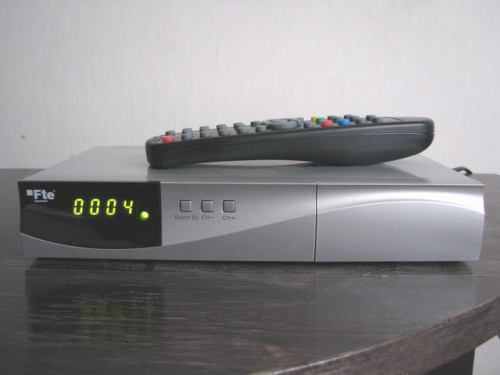 FTE MAX T115 přední panel zapnutý